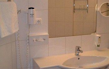 Alpenhotel Altmünster Екстериор снимка